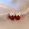 Brincos Grandes Florais Assimétricos Vermelhos Aveludados para Mulheres, Luxo Acessível, High-End, Brincos Elegantes e Atmosféricos Novos Brincos 2025