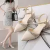 Sandalias de Mujer de Verano 2026 Nuevo Estilo Fanghua de Una Tira con Tacón Alto y Exquisitos Diamantes de Imitación, Versátiles con Faldas, Sandalias Estilo Hada
