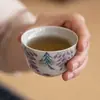 Taza de té flor de glicina pintada a mano taza individual color bajo vidriado ceniza vegetal cerámica para el hogar juego de té kung fu taza de degustación de té taza de maestro femenina