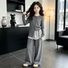 Conjunto elegante y de alta calidad para niñas, estilo coreano, perfecto para el otoño de 2026, nuevo cárdigan suéter para niños
