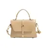 Bolso cuadrado pequeño de alta calidad con textura al por mayor para mujer, nueva colección otoño 2026, bandolera de color liso con retazos, bolso cruzado para el trabajo