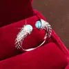 Venta Directa de Fábrica Exquisito Anillo de Cuentas Pequeñas de la Suerte para Mujer, Artículo de Moda de Lujo Ligero, Diseño de Nicho, Anillo de Gama Alta para Mujer