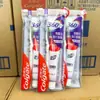 Colgate Set de Viaje Cepillo de Dientes y Pasta Dental Portátil Impermeable Cierre de Cremallera Cuidado de Encías Esencia Original Viaje al Aire Libre