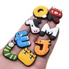 Animais de Desenho Animado Letras Inglesas PVC Borracha Macia Tamanho Pequeno Adesivos Planos Pingentes para Sapatos Bolsas Capas de Celular Acessórios Decorativos DIY