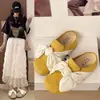 Pantuflas de moda y populares para mujer 2026, con suela blanda, elegantes y flexibles, que presentan un diseño estiloso, atractivo retro y un llamativo estilo de punta cerrada