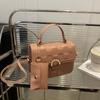 Bolsa Mini Versátil para o Dia a Dia, Estilo Nicho Moderno e Sofisticado, Nova Moda Verão 2026, com Corrente para Ombro ou Transversal