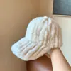 Gorra de Béisbol de Felpa con Rayas Verticales de Invierno para Mujer, Gorra de Pico Gruesa de Piel Sintética de Conejo, Gorro Cálido Estilo Coreano para Hacer que la Cara Parezca Más Grande, Gorra para Circunferencia de la Cabeza