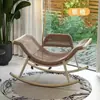 Sillón mecedor de exterior Silla lounge para adultos Sala de estar en casa Sofá perezoso Silla de ratán individual para balcón Silla mecedora retro para patio