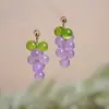 Brincos de Clipe para Orelha Sem Furo para Mulheres, Design de Cacho de Uva Retro de Nicho, Elegantes, Versáteis, Brancos