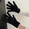 Luvas de Inverno Femininas para Ciclismo Novo Pelúcia Imitação de Pelo de Coelho Ins com Forro de Lã Heattech e Fofas com Dedos Divididos Proteção contra Frio 2025 Estudantes