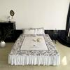 Lujo Accesible Francés Falda de Cama Estilo Estampado Digital 900D Juego de Tres Piezas de Matriz de Hielo Sedoso Fresco Transpirable Suave para Aire Acondicionado