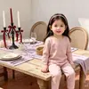2026 Nuevo Conjunto de Ropa Interior Térmica para Niños Pijamas para Niñas Ropa de Casa Otoño e Invierno Ropa de Invierno Tops y Pantalones de Otoño