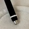 Coleção de Anéis de Metal Vazado com Renda de Alto Padrão Estilo Francês para Mulheres, Luxo Leve, Personalizáveis, Modernos, Tendência, Versáteis