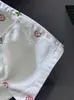 Shorts de Mezclilla Blancos de Corte A con Bordados Pesados de Colores Verano Nuevos de Cintura Alta Reductores de Edad Frescos Adelgazantes de Pierna Ancha Hot Pants