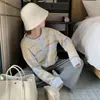 Casaco de malha listrado torcido de cores contrastantes, doce e suave, estilo coreano, outono e inverno, novo, cardigã de malha feminino solto, estilo Chanel