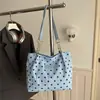 Otoño 2026 Nuevo Elegante Simple Gran Capacidad Estilo Coreano Bolsa de Lunares Ligera para Viajes Diarios Bolso de Hombro Único Bolso Tote