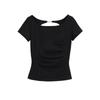 Top ajustado de moda con pliegues laterales, hombros descubiertos y manga corta. Estilo europeo y americano. Espalda grande descubierta con hebilla metálica. Camiseta.