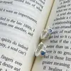 Pendientes de Corazón con Circonita Azul Flash de Plata de Ley S925 Yinxiangyuan para Mujer Estilo Cool de Ins Pendientes Plateados en Forma de Corazón Pendientes al por Mayor