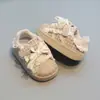 Nuevas zapatillas de moda de otoño para bebés, zapatillas deportivas estilo coreano para niños pequeños, zapatos para niños con cordones, zapatos para caminar para niños pequeños