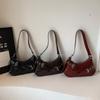 Bolso de Axila para Motociclista Estilo Europeo y Americano para Mujer 2025 Principios de Otoño Elegante Versátil Bolso de Hombro de Alta Gama para Viajar