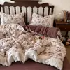 Juego de ropa de cama de doble capa de gasa con encaje francés, mezcla de lino y algodón engrosado para otoño e invierno, con funda nórdica de estilo retro adecuada para todas las estaciones.