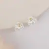 Hebilla Redonda de Flor Margarita para Oreja de Mujer 202 Año Nueva Moda Pendientes Mori Lujo Ligero Pendientes de Gama Alta