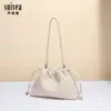 Design de Nicho Nova Bolsa Plissada com Cordão Tecido Moda Simples Feita à Mão Nuvem Bolsa de Ombro/Axila