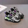 Zapatillas Deportivas de Moda para Niños 2025 Verano Nuevas Transpirables de Malla Zapatillas de Correr para Niños Zapatillas con Botón Giratorio