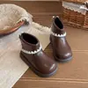 Botas de couro bebê menina princesa infantil outono e inverno sola macia antiderrapante estilo coreano botas estilosas botas de cano curto forro simples preto