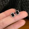 Aretes Geométricos Cuadrados Corazón Negro Oscuro Mariposa Estilo Simple Frío Versátil Elegantes Aretes Diseño Nicho Aretes