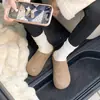Zapatos peludos de nuevo estilo para mujer 2026 para otoño e invierno, sin cordones, estilo perezoso, puntera cerrada, forro de felpa, media pantufla, para usar en exteriores, zapatos estilo Birkenstock para mujer