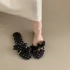 Primer Encuentro con las Pantuflas de Volantes de Nicho con Pedrería Estilo Francés para Mujer, Adecuadas para Usar al Aire Libre, Nuevo Modelo Verano 2026, Sandalias de Punta Abierta con Lunares