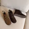 558-32 Botas Curtas de Renda Quente com Veludo Adicionado Outono e Inverno Femininas Resistentes ao Desgaste Retro Couro Nobuck Botas Casuais de Tornozelo
