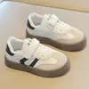 Zapatillas de entrenamiento versátiles alemanas para niños, nueva colección otoño 2026: zapatillas casuales ligeras para niños, zapatos de suela blanda para niñas y zapatillas de skate de suela fina