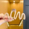 Horquilla negra con forma de tiburón para mujer, con clip para la parte posterior de la cabeza, con forma de tiburón, estilo avanzado, para el cabello, con forma de tocado