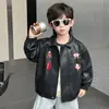 Jaqueta de couro infantil para primavera e outono, jaqueta infantil da moda, estilosa e moderna, novo estilo outono 2026, blusa de corte solto para meninos