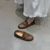 Zapatos Planos Retro Británicos de Punta Redonda, Corte Bajo, Hebilla Metálica, Tacón Bajo, Para Todas las Estaciones, Zapatos para Viajar al Trabajo, Zapatos Pequeños de Piel, Novedad Otoño 2026