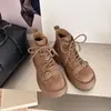 Botas Martin de Trabalho com Cadarço e Fivela Moda Feminina 2026 Outono/Inverno Novas Versáteis Confortáveis Sola Grossa Aumenta Altura Botas de Moda