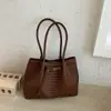 Bolsa Tote Grande Capacidade Verão 2026 Bolsa de Ombro para o Trabalho Textura Trançada de Nicho Bolsa de Mão Cesta de Legumes Bolsa Trançada Feminina