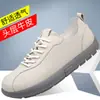 Zapatos casuales de cuero para hombre, nuevo de otoño, de piel de vaca de primera capa, piel genuina, transpirables, de suela gruesa, versátiles para hombre