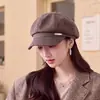 Boné octogonal de metal retrô famoso na internet estilo coreano, boné estilo bico de pato versátil e estiloso para outono e inverno para mulheres, boina estilo japonês para afinar o rosto