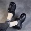 Zapatos casuales hechos a mano para mujer de cuero suave estilo vintage, nuevo modelo otoño 2026, con cordones, punta redonda, suela plana, corte profundo para madres