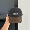 Gorra de Béisbol de Mezclilla Patchwork con Estampado de Leopardo Estilo Retro Americano para Mujer, Estilo Nuevo, Circunferencia de Cabeza Grande, Ala Ancha, Adelgazante, Gorra Versátil Tipo Pico de Pato