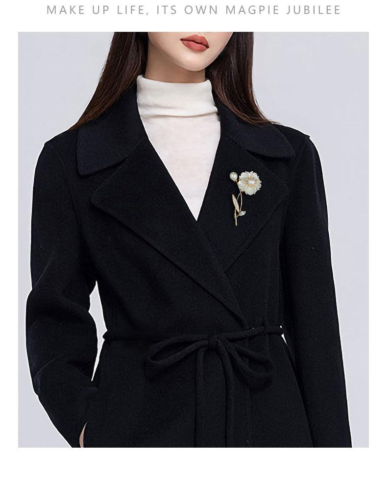 轻奢风天然贝壳花朵胸针小众高级感优雅花朵别针新品气