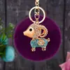 Llavero de Felpa de Oveja Pequeña de la Suerte para Coche para Mujeres Encanto de Bolso Lindo Llavero de Metal Regalo Creativo Venta al por Mayor