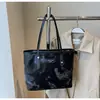 Bolsos de Diseño de Nicho para Mujer 2026 Nuevos Bolsos de Mano de Moda Tendencia con un Toque de Lujo, Elegantes y Versátiles para el Viaje Diario, Bolsos de Hombro
