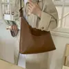 Bolso de axila retro de gran capacidad para mujer, nuevo bolso tote de moda coreana 2026, bolso de hombro versátil para el día a día
