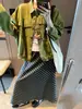 Moqie Moda Estilo Blogger Sentido del Diseño Bolsillo Doble Solapa Cordón Ropa de Trabajo Holgada Manga Larga Camisa MQ1940