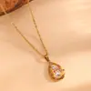 Joyería de Acero de Titanio Chapado en Oro de 18 Quilates Tendencia Europea y Americana Forma de Corazón Gota de Agua con Múltiples Diamantes Collar Nicho de Corazón de Melocotón con Diamantes de Colores para Mujer
