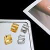 Pendientes Acrílicos Plisados Cuadrados con Aguja de Acero Pendientes de Temperamento Transfronterizos Europeos y Americanos Pendientes Versátiles de Gama Alta de Nicho Venta al por Mayor